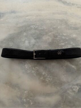Gucci Signature Belt with GG Detail
1.5 Width Black